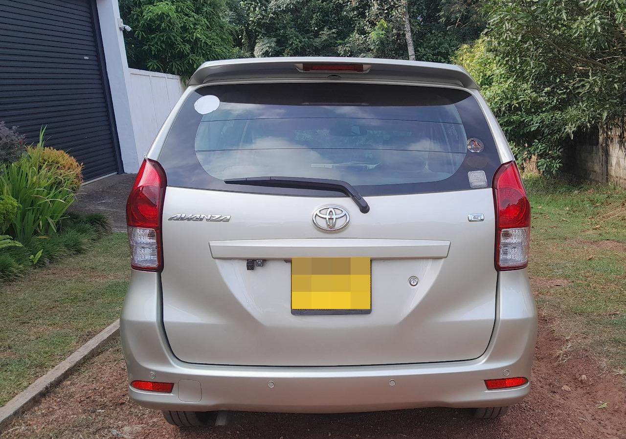Toyota Avanza 2013 - பயன்படுத்தப்பட்டது வேன் sale in Sri Lanka - patpat.lk