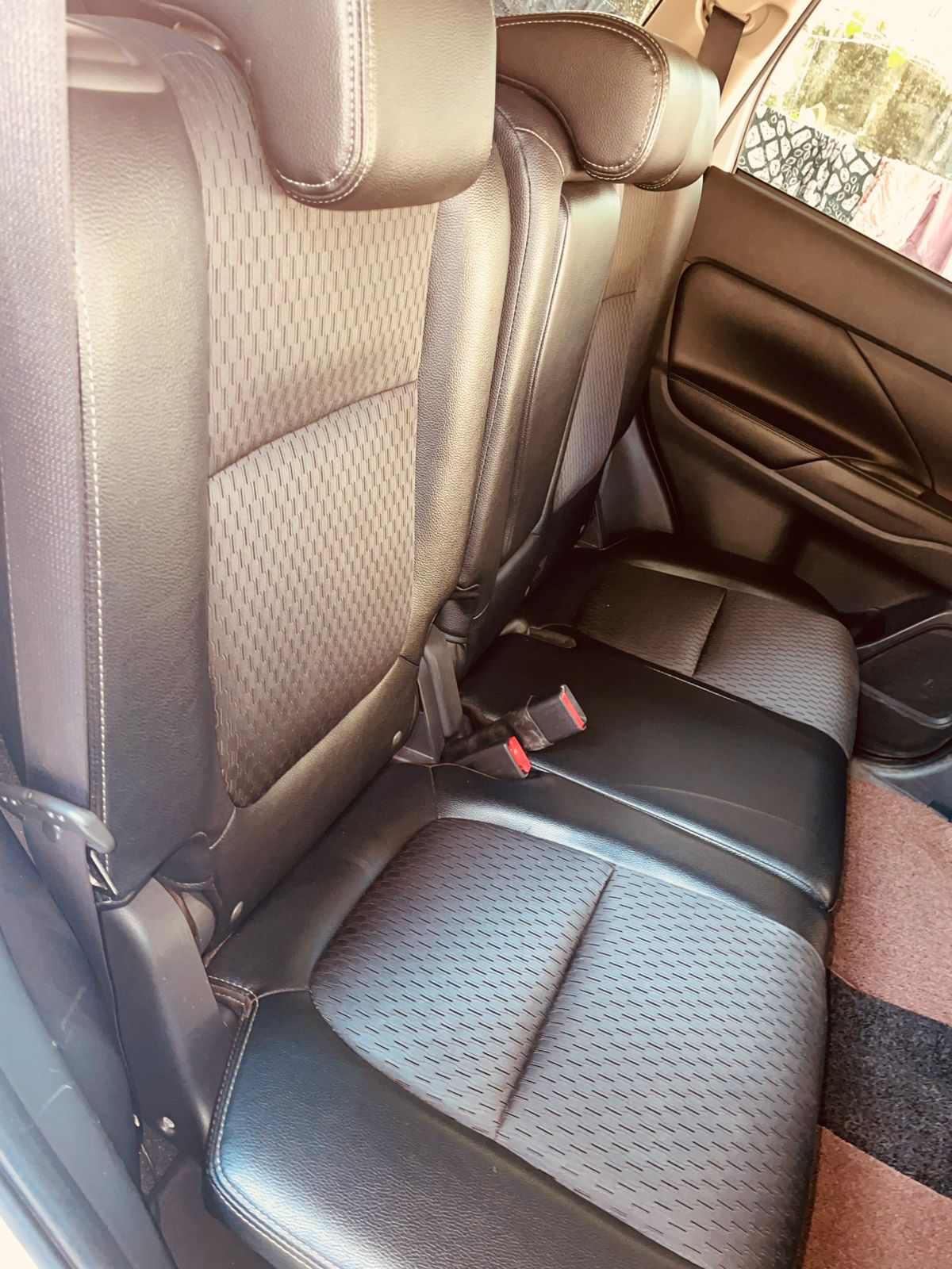 Mitsubishi Outlander 2014 - பயன்படுத்தப்பட்டது SUV sale in Sri Lanka - patpat.lk