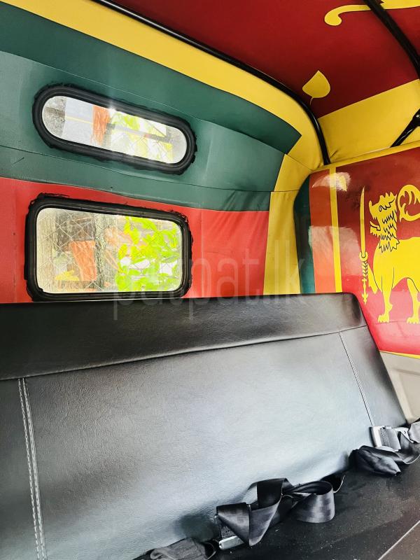 Bajaj 4 stroke 2025 - பயன்படுத்தப்பட்டது முச்சக்கர வண்டி sale in Sri Lanka - patpat.lk