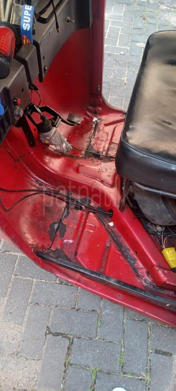 Bajaj 4 stroke 2009 - பயன்படுத்தப்பட்டது முச்சக்கர வண்டி sale in Sri Lanka - patpat.lk