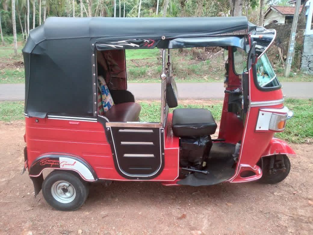 Bajaj Three Wheel 2010 - பயன்படுத்தப்பட்டது முச்சக்கர வண்டி sale in Sri Lanka - patpat.lk