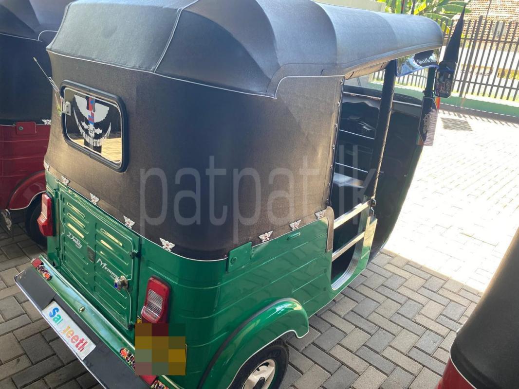 Bajaj 4 stroke 2015 - பயன்படுத்தப்பட்டது முச்சக்கர வண்டி sale in Sri Lanka - patpat.lk