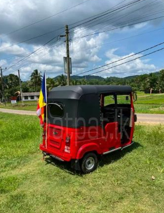 Bajaj 4 stroke 2025 - பயன்படுத்தப்பட்டது முச்சக்கர வண்டி sale in Sri Lanka - patpat.lk