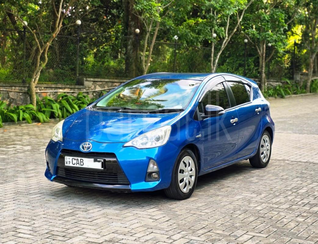 Toyota Aqua 2013 - பயன்படுத்தப்பட்டது கார் sale in Sri Lanka - patpat.lk