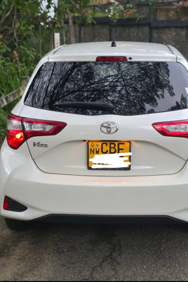 Toyota Vitz 2018 - சான்றளிக்கப்பட்டது கார் sale in Sri Lanka - patpat.lk