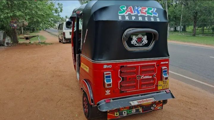 Bajaj 4 stroke 2016 - Used Three wheeler sale in Sri Lanka - patpat.lk