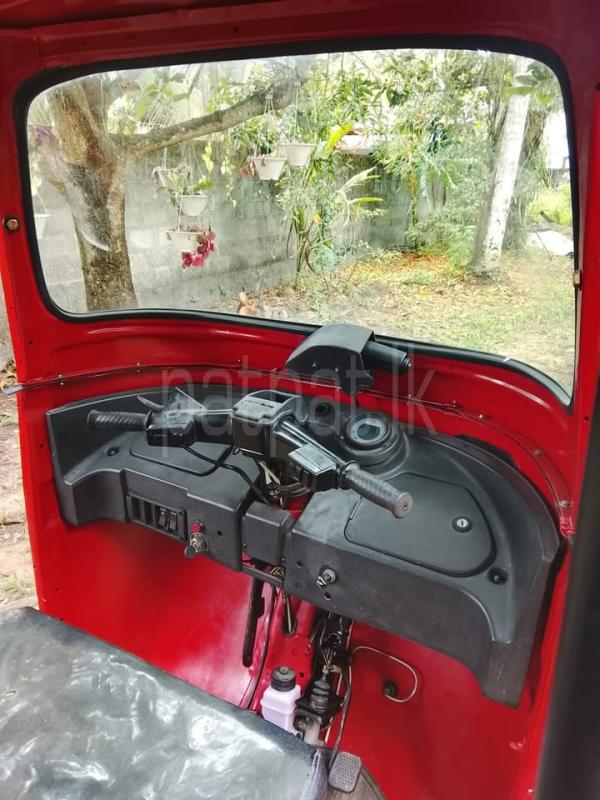 Bajaj Three Wheel 2014 - பயன்படுத்தப்பட்டது முச்சக்கர வண்டி sale in Sri Lanka - patpat.lk