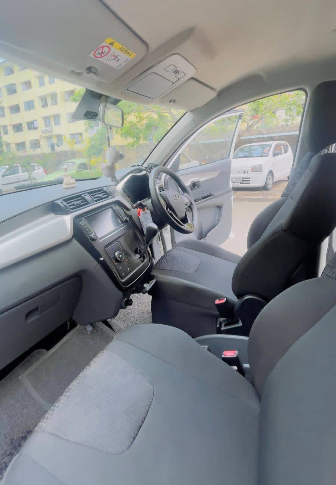 Mahindra KUV 2020 - பயன்படுத்தப்பட்டது SUV sale in Sri Lanka - patpat.lk