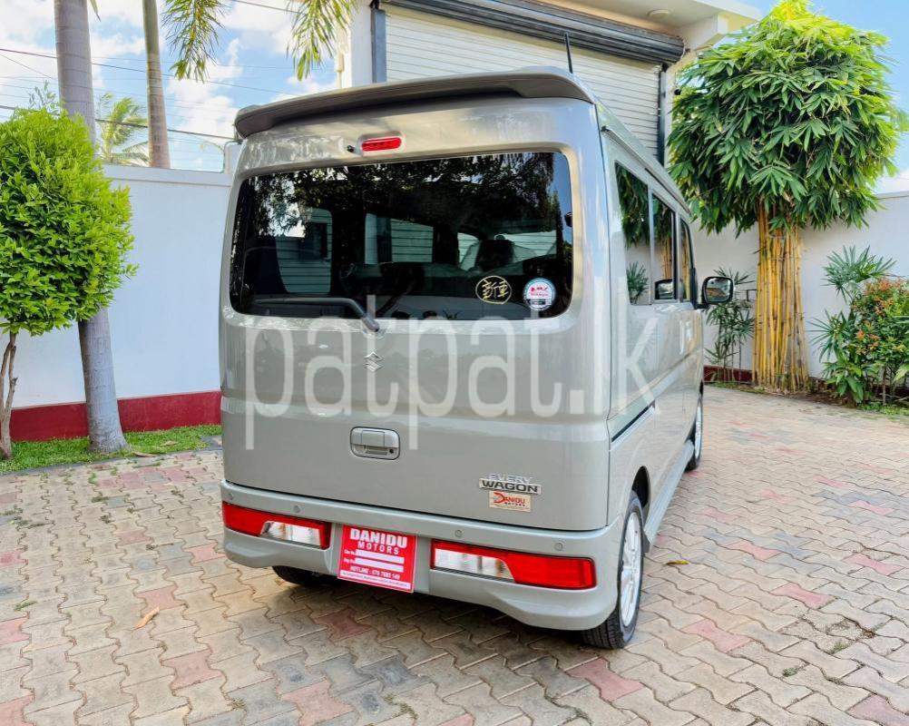 Advertisement image 5