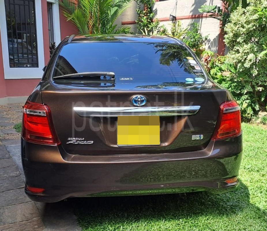 Toyota Axio 2015 - பயன்படுத்தப்பட்டது கார் sale in Sri Lanka - patpat.lk