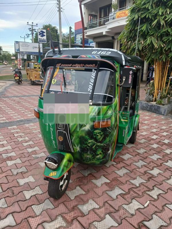 Bajaj Three Wheel 2001 - භාවිතා කරන ලද ත්‍රිරෝද රථය sale in Sri Lanka - patpat.lk