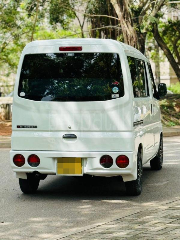 Mitsubishi Minicab 2011 - பயன்படுத்தப்பட்டது வேன் sale in Sri Lanka - patpat.lk