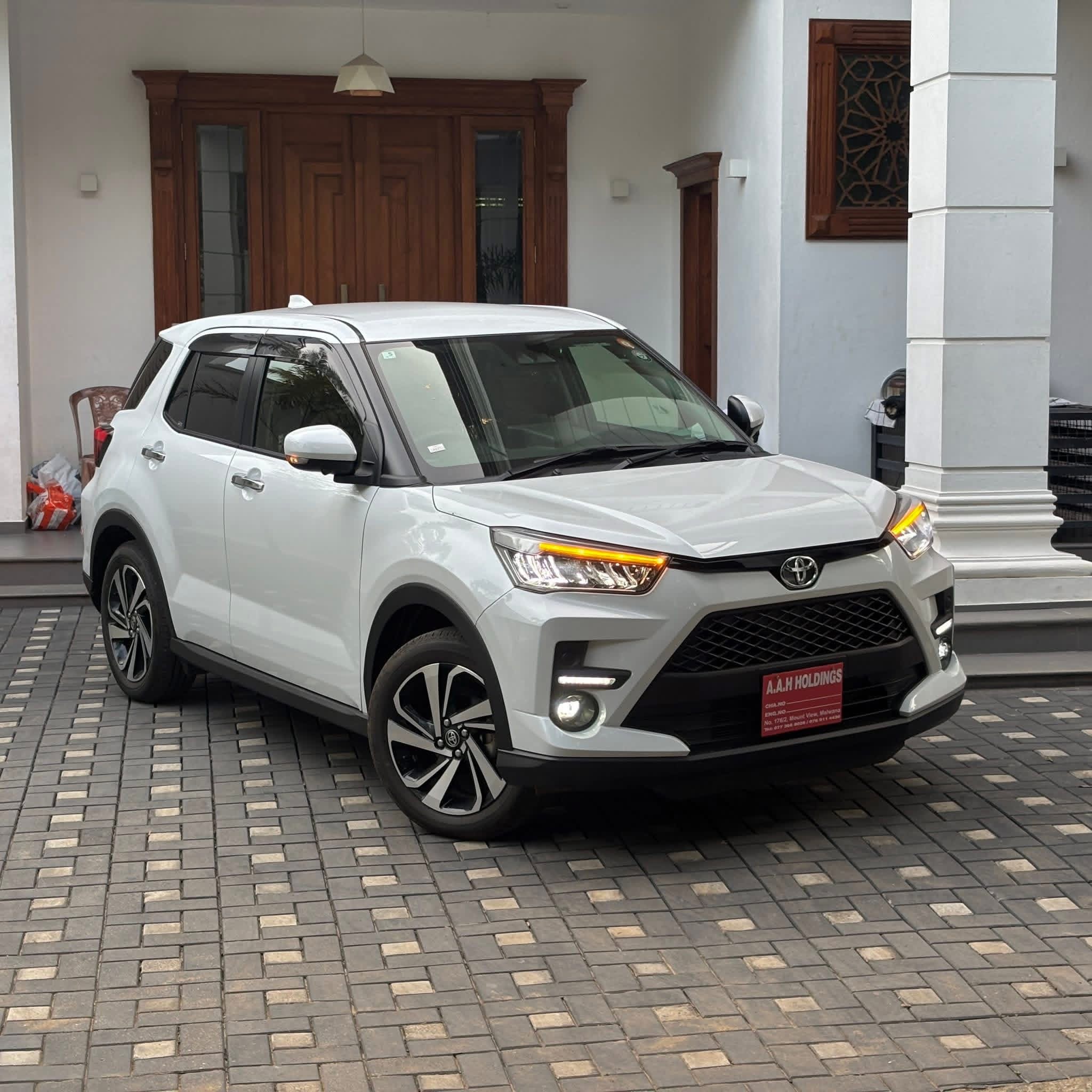 Toyota Raize 2025 - சான்றளிக்கப்பட்டது SUV sale in Sri Lanka - patpat.lk
