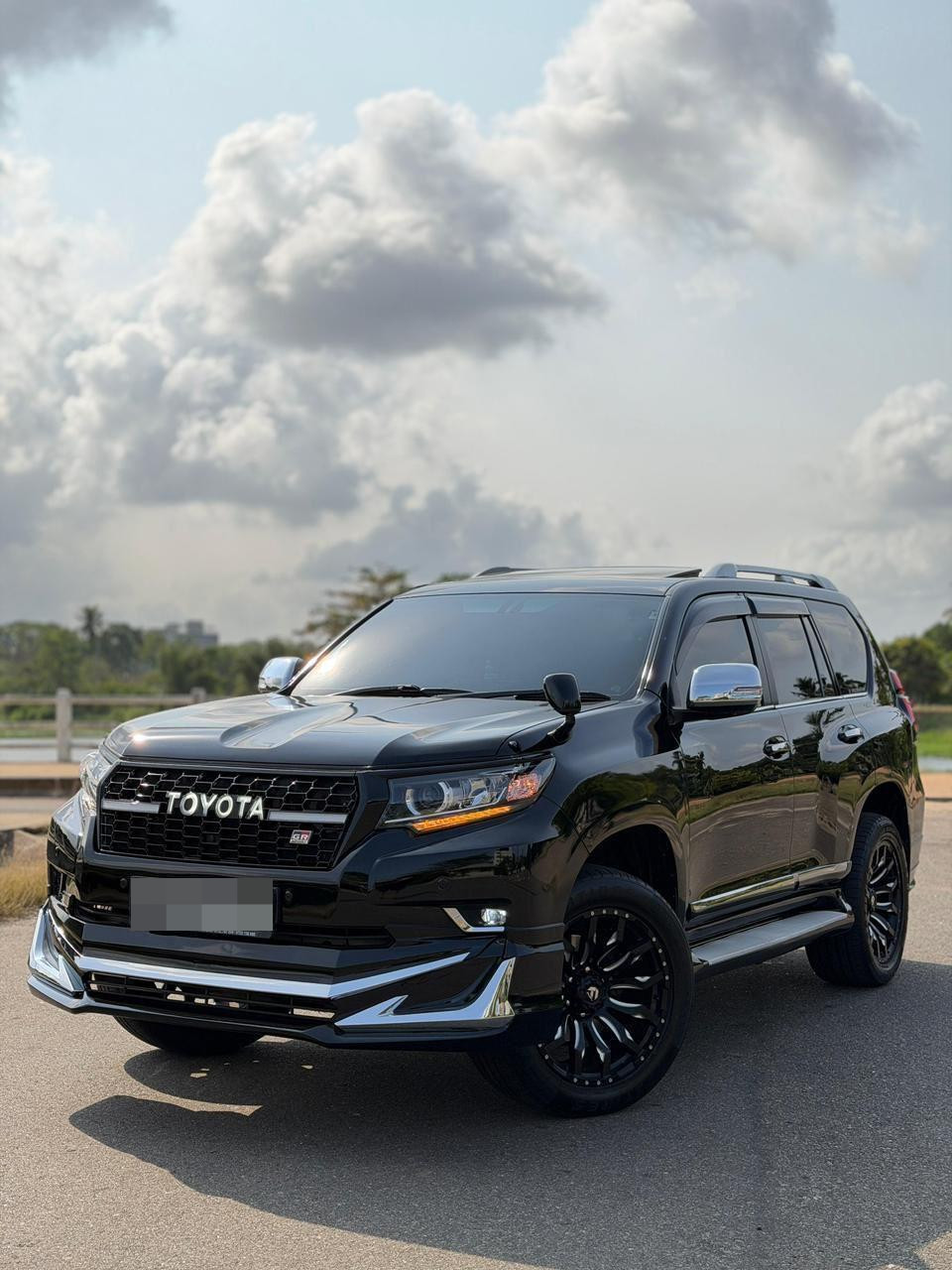 Toyota Land Cruiser Prado 2010 ads-image-1