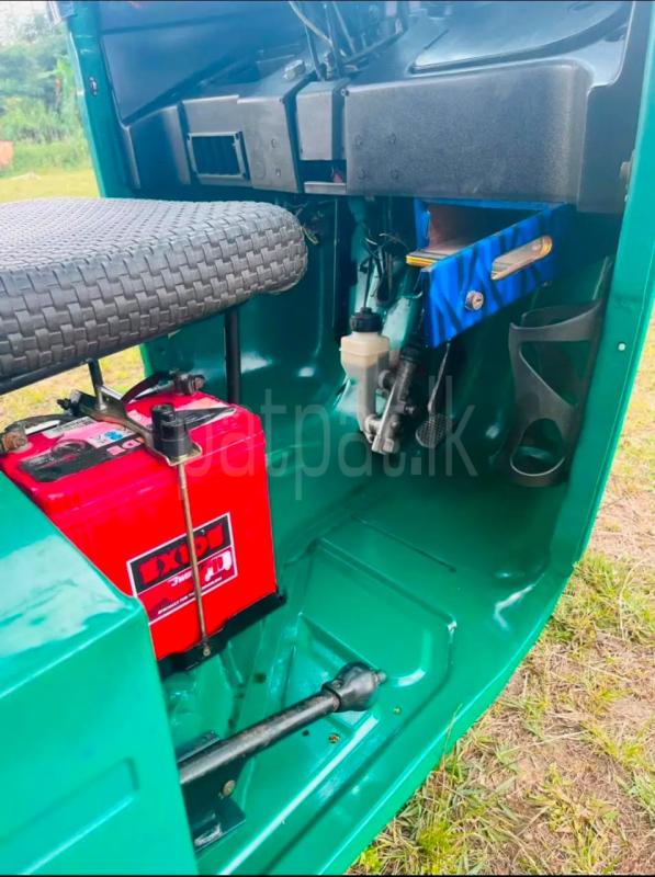 Advertisement image 4