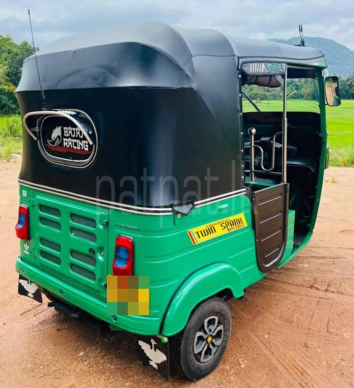 Bajaj Three Wheel 2016 - Used Three wheeler sale in Sri Lanka - patpat.lk