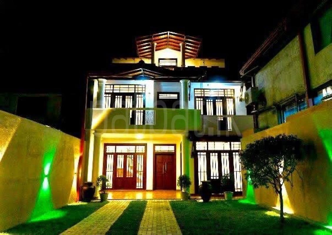 House for Sale in Boralesgamuwa