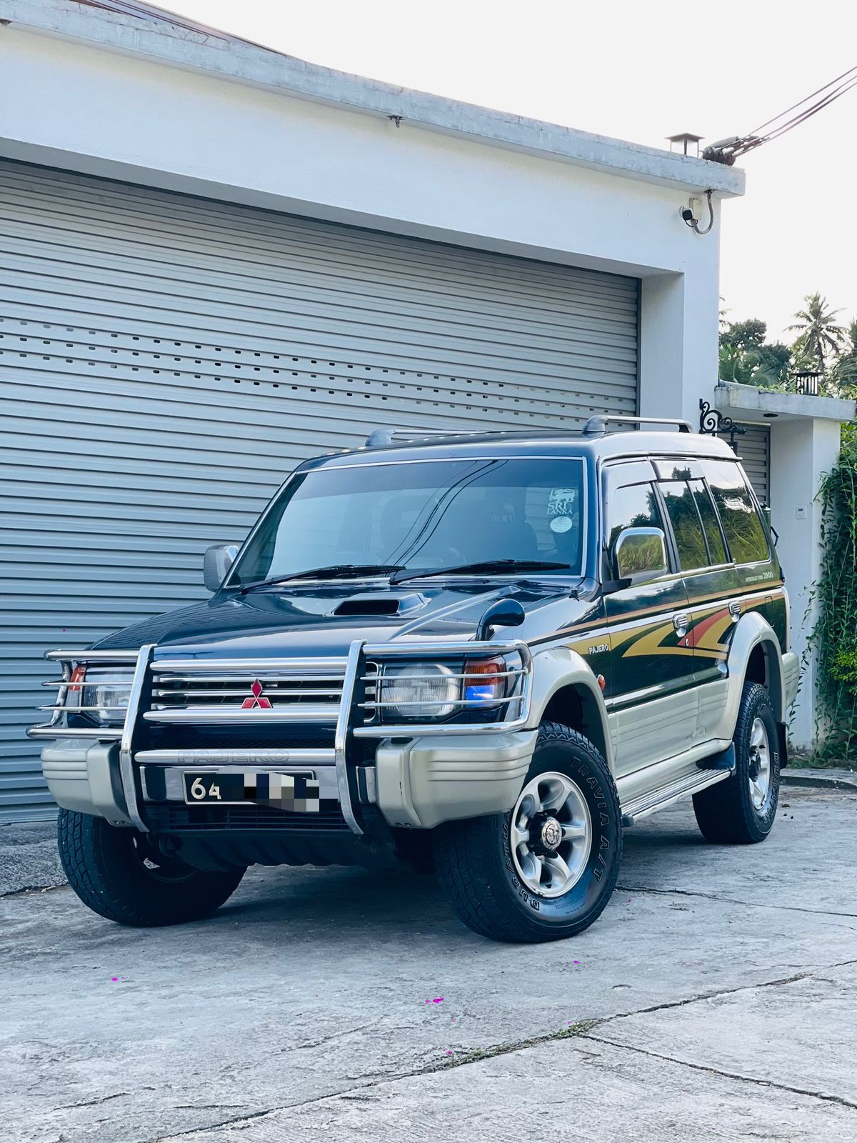 Mitsubishi Pajero 1995 ads-image-1