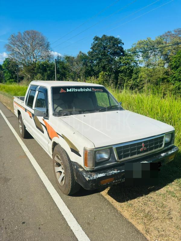 Mitsubishi L200 1988 - பயன்படுத்தப்பட்டது சரக்கு போக்குவரத்து sale in Sri Lanka - patpat.lk