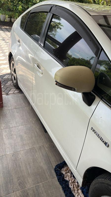 Toyota Prius 2012 - பயன்படுத்தப்பட்டது கார் sale in Sri Lanka - patpat.lk