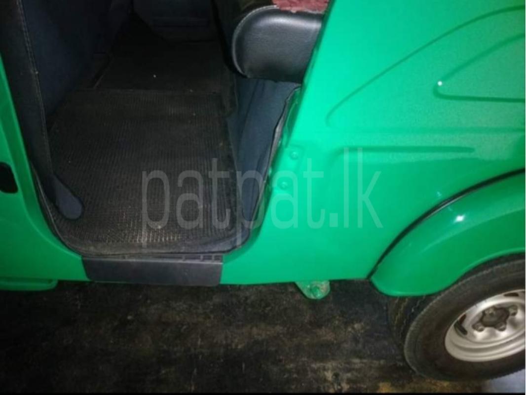 Bajaj Three Wheel 2025 - பயன்படுத்தப்பட்டது முச்சக்கர வண்டி sale in Sri Lanka - patpat.lk