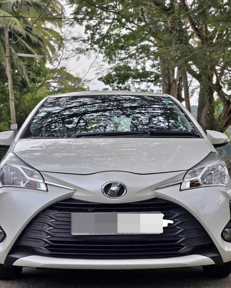 Toyota Vitz 2018 - අලුත් කාර් sale in Sri Lanka - patpat.lk