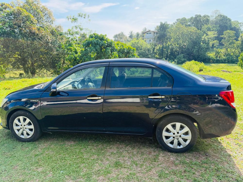 Toyota Axio 2013 - பயன்படுத்தப்பட்டது கார் sale in Sri Lanka - patpat.lk
