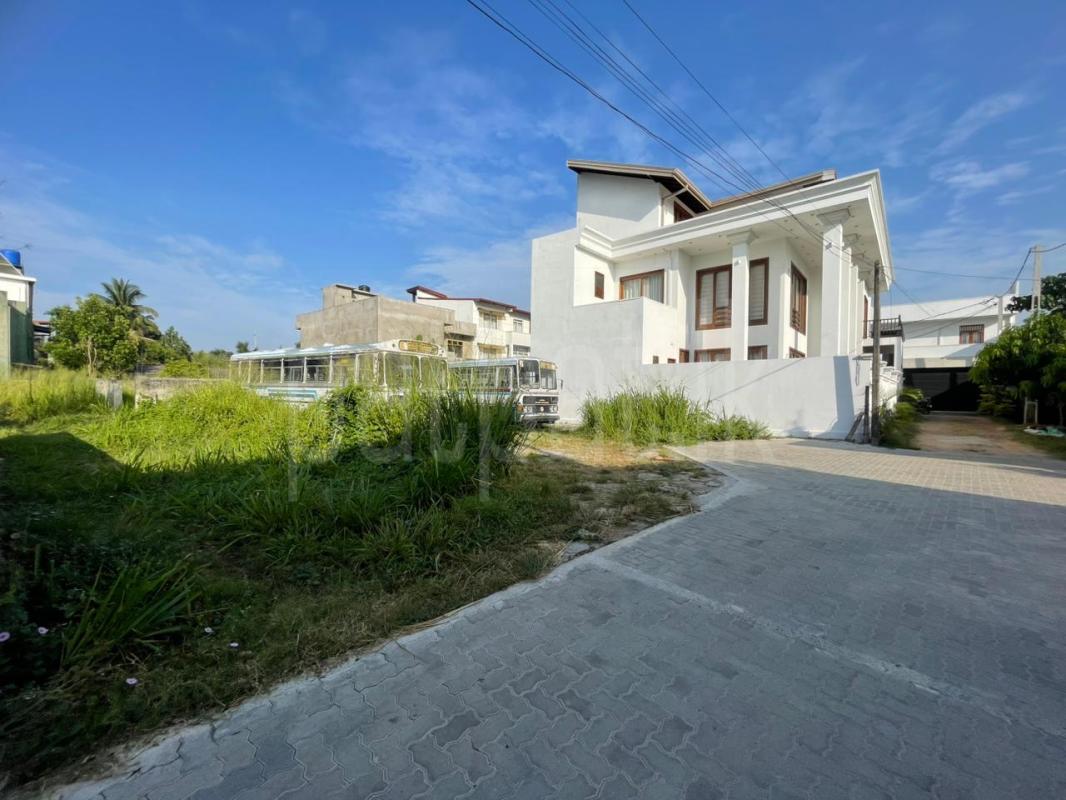 Residential Land for Sale in Boralesgamuwa