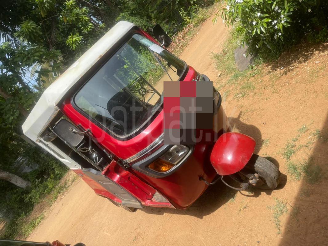 TVS Three Wheel 2016 - மறுசீரமைக்கப்பட்டது முச்சக்கர வண்டி sale in Sri Lanka - patpat.lk