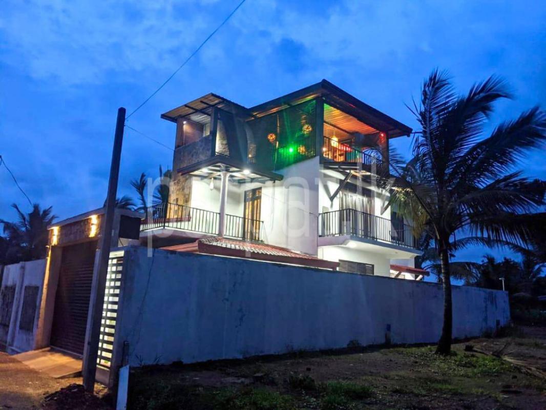 Advertisement image 1