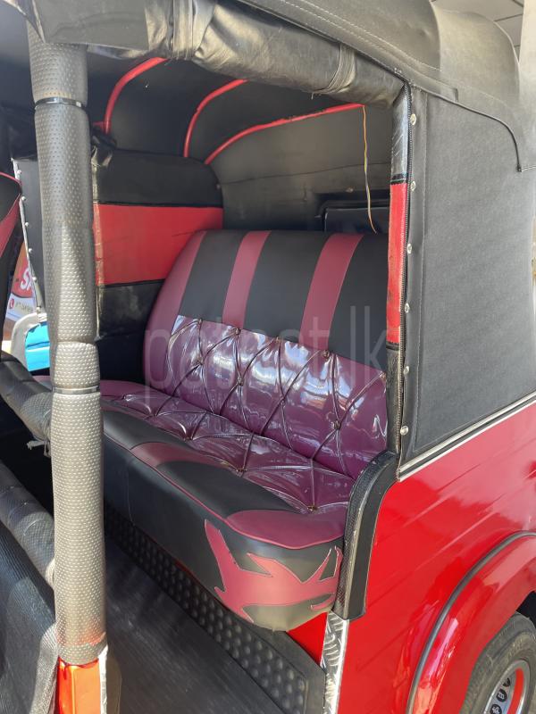 Bajaj Three Wheel 2014 - பயன்படுத்தப்பட்டது முச்சக்கர வண்டி sale in Sri Lanka - patpat.lk