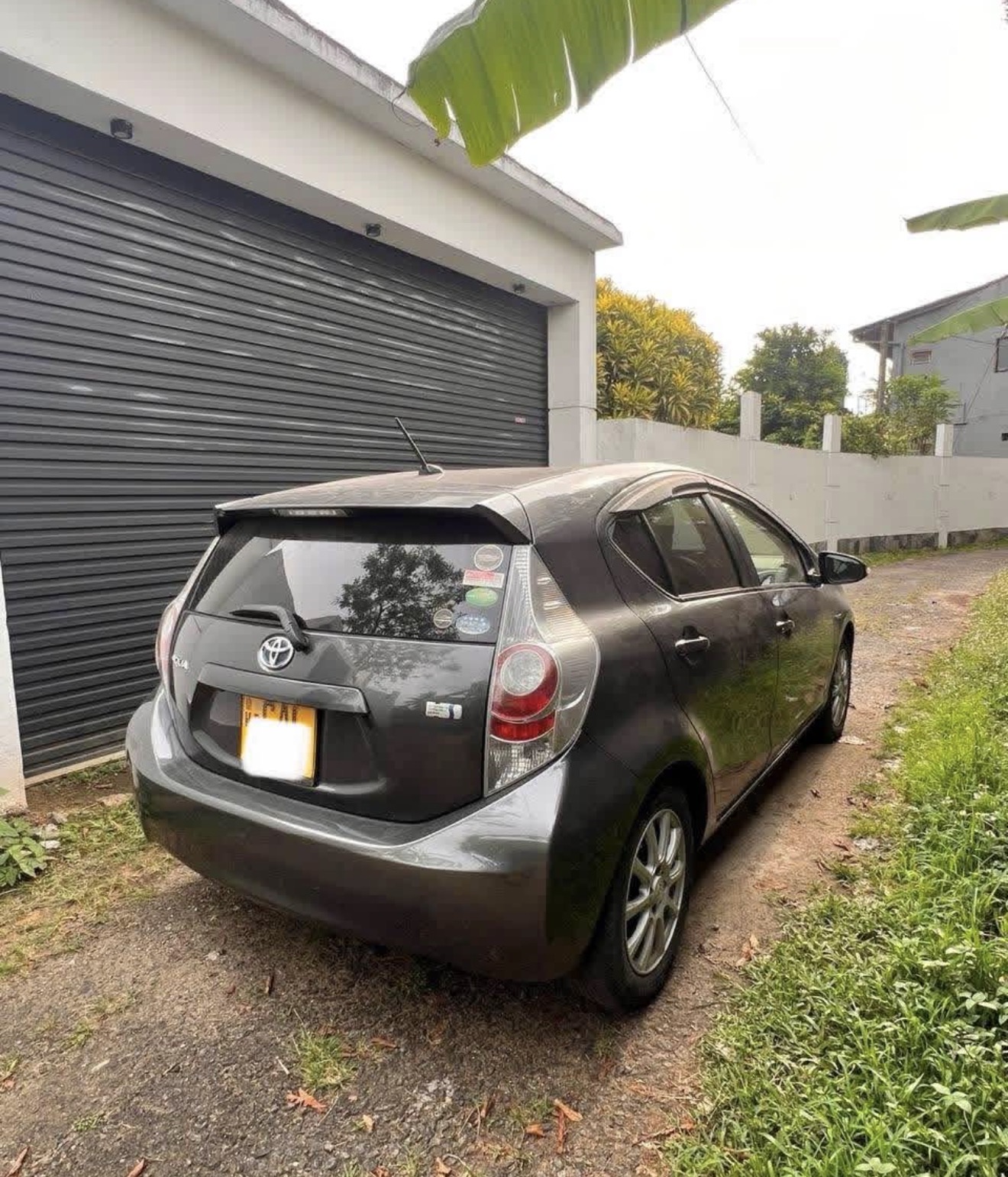 Toyota Aqua 2015 - பயன்படுத்தப்பட்டது கார் sale in Sri Lanka - patpat.lk