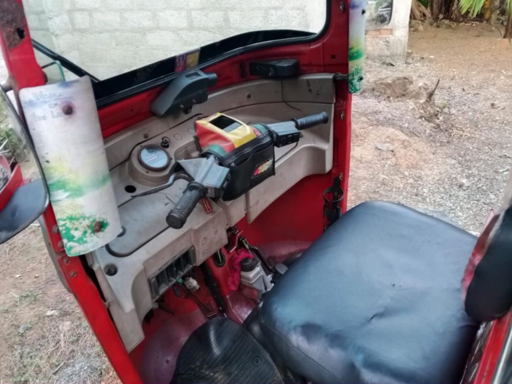 Bajaj Three Wheel 2015 - Used Three wheeler sale in Sri Lanka - patpat.lk