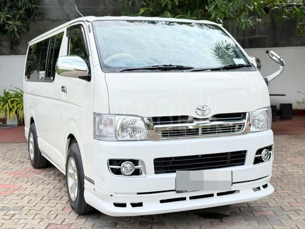 Toyota Hiace 2006 - பயன்படுத்தப்பட்டது வேன் sale in Sri Lanka - patpat.lk