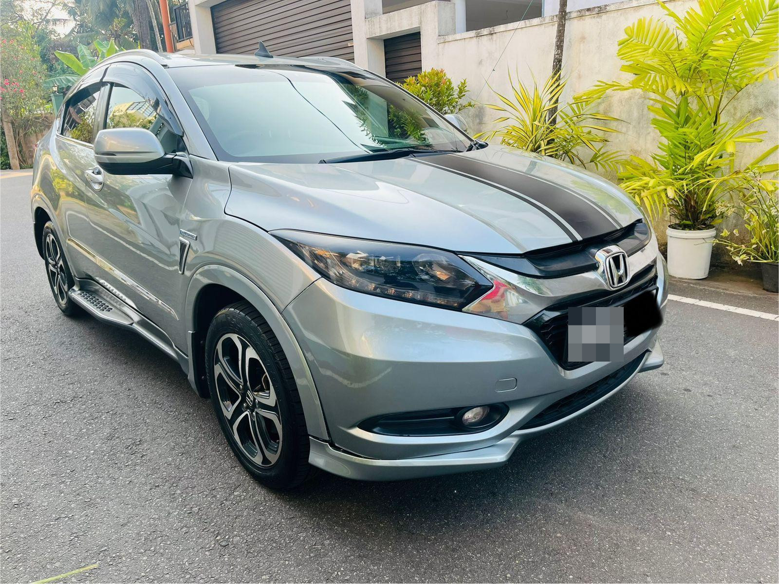 Honda Vezel 2014 - භාවිතා කරන ලද SUV රථය sale in Sri Lanka - patpat.lk