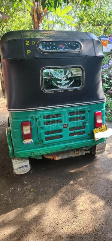 Bajaj Three Wheel 2015 - பயன்படுத்தப்பட்டது முச்சக்கர வண்டி sale in Sri Lanka - patpat.lk