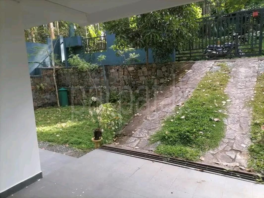 House for Sale in Kandy ads-image-1