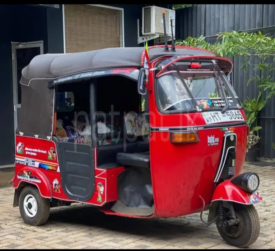 Bajaj 2 stroke 2003 - பயன்படுத்தப்பட்டது முச்சக்கர வண்டி sale in Sri Lanka - patpat.lk