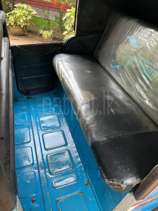 Bajaj Three Wheel 2002 - பயன்படுத்தப்பட்டது முச்சக்கர வண்டி sale in Sri Lanka - patpat.lk