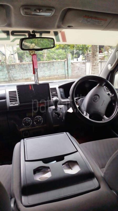 Toyota Hiace 2012 - பயன்படுத்தப்பட்டது வேன் sale in Sri Lanka - patpat.lk
