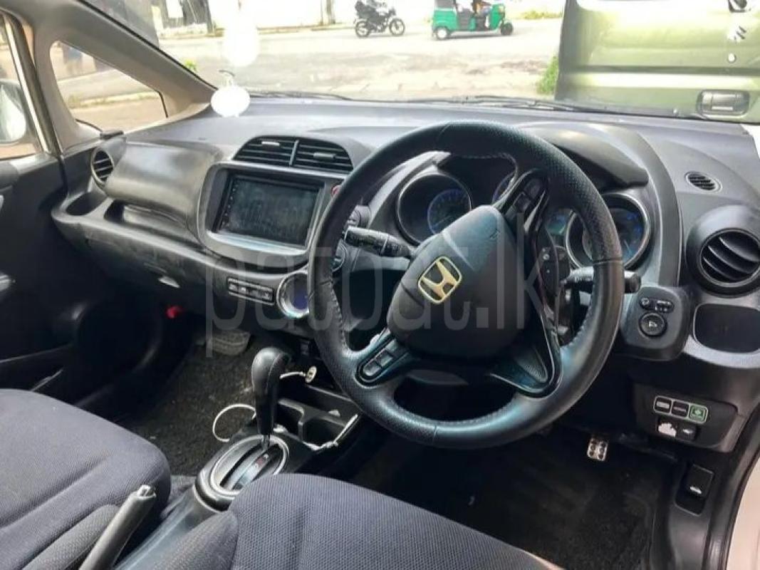 Advertisement image 6