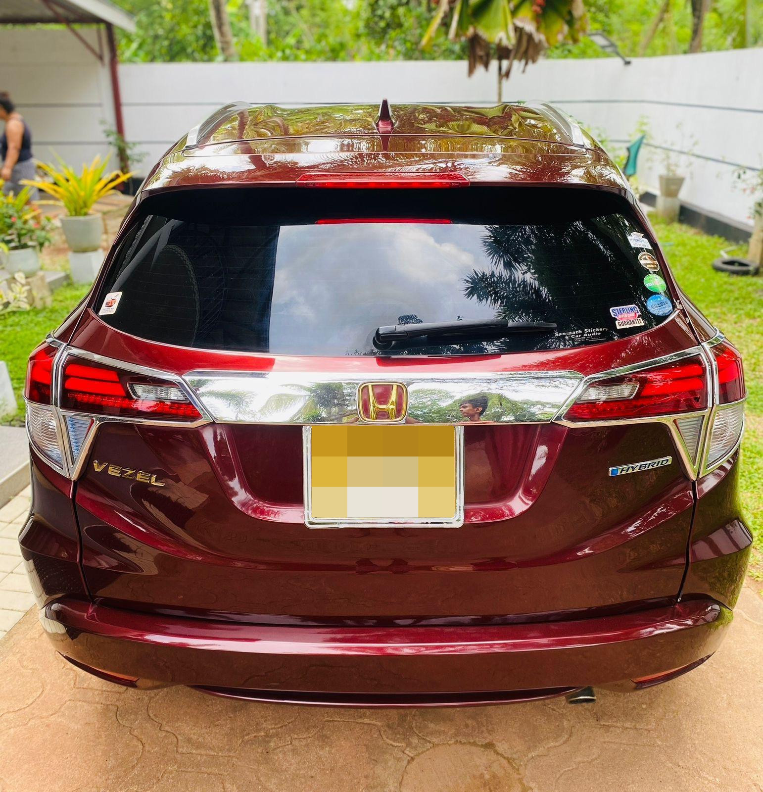 Honda Vezel 2014 - Used SUV sale in Sri Lanka - patpat.lk