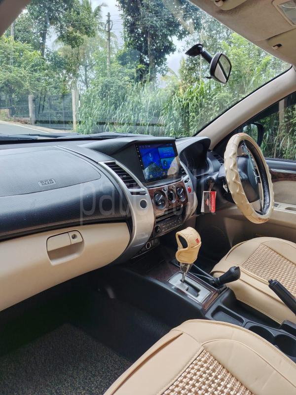 Mitsubishi Montero 2012 - பயன்படுத்தப்பட்டது SUV sale in Sri Lanka - patpat.lk