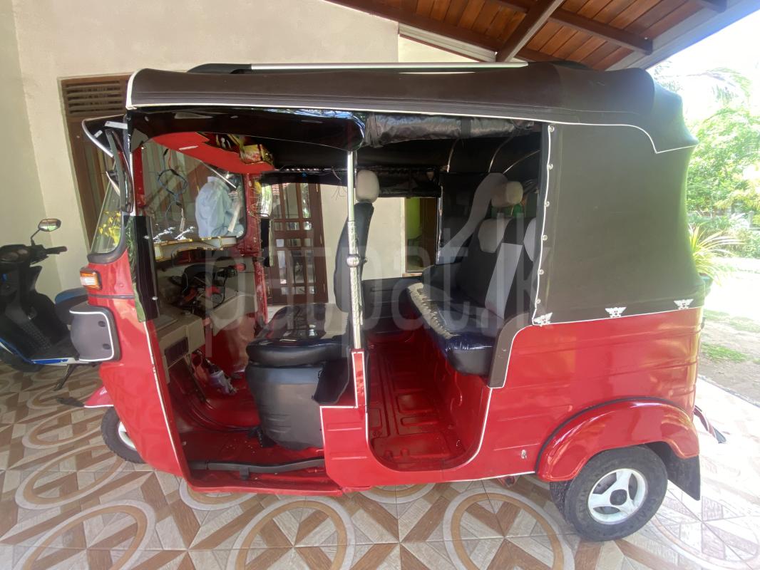 Bajaj 4 stroke 2016 - பயன்படுத்தப்பட்டது முச்சக்கர வண்டி sale in Sri Lanka - patpat.lk