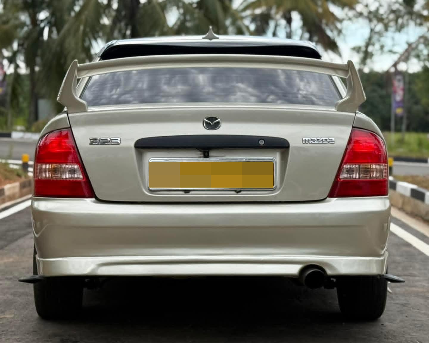 Mazda 323 2000 - பயன்படுத்தப்பட்டது கார் sale in Sri Lanka - patpat.lk