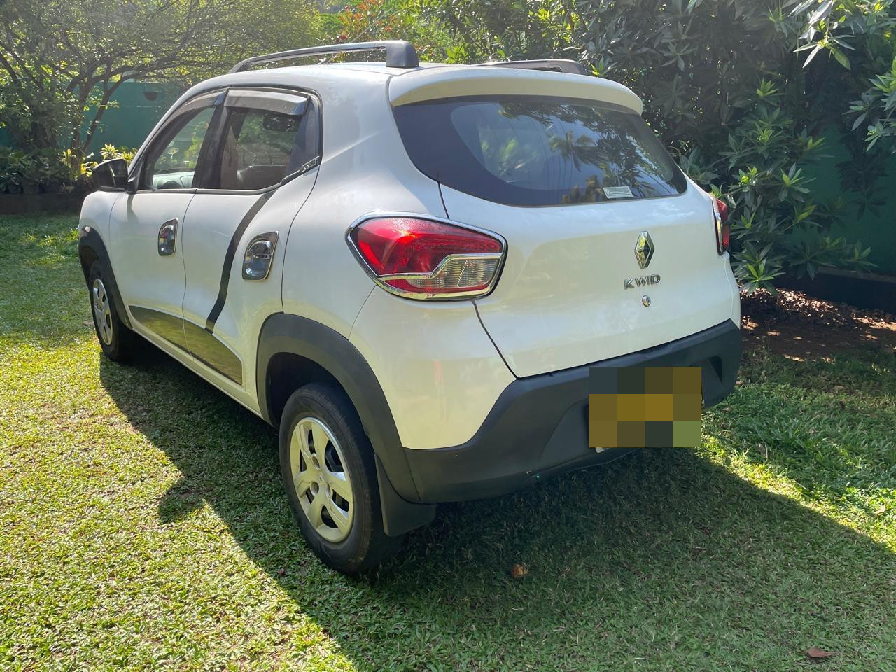 Renault KWID 2015 - பயன்படுத்தப்பட்டது SUV sale in Sri Lanka - patpat.lk
