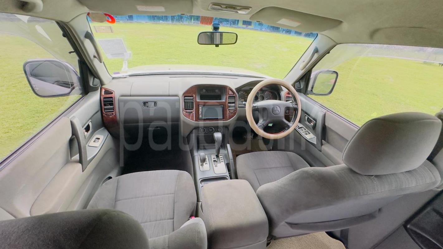 Mitsubishi Montero 2003 - பயன்படுத்தப்பட்டது SUV sale in Sri Lanka - patpat.lk
