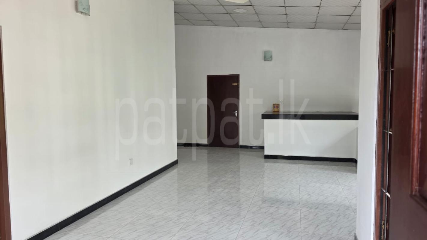 House for Sale in Athurugiriya