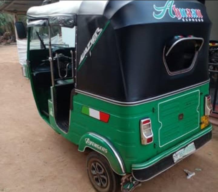 Bajaj Three Wheel 2013 - භාවිතා කරන ලද ත්‍රිරෝද රථය sale in Sri Lanka - patpat.lk