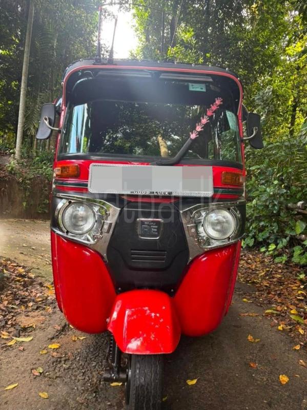 Bajaj Three Wheel 2019 - பயன்படுத்தப்பட்டது முச்சக்கர வண்டி sale in Sri Lanka - patpat.lk